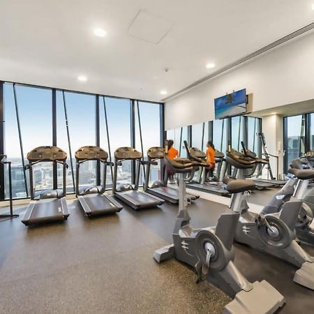 Skyline Serenity 1 Bedroom Oasis With Pool Spa & Gym Melbourne Exterior photo